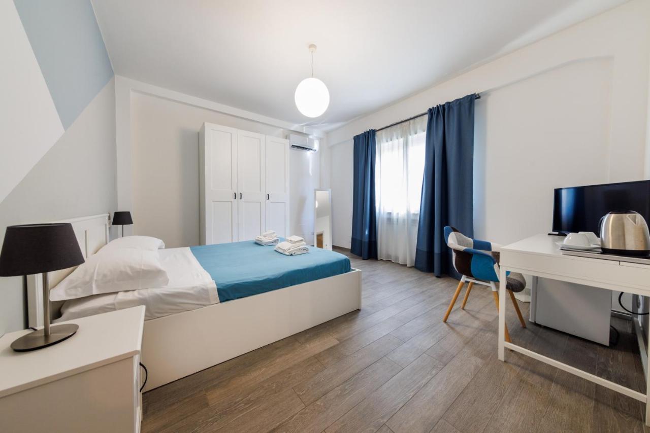 Blue Apartment Messina Buitenkant foto