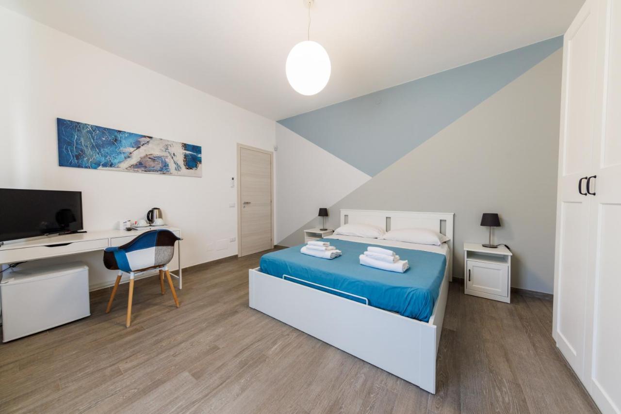 Blue Apartment Messina Buitenkant foto
