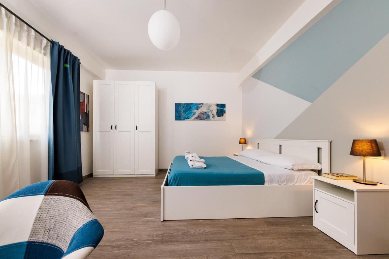 Blue Apartment Messina Buitenkant foto