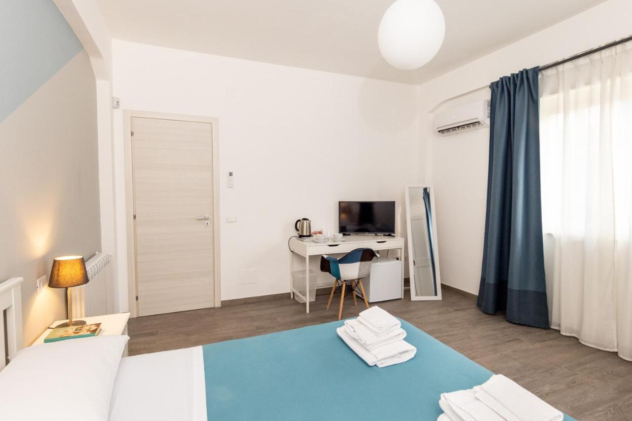 Blue Apartment Messina Buitenkant foto